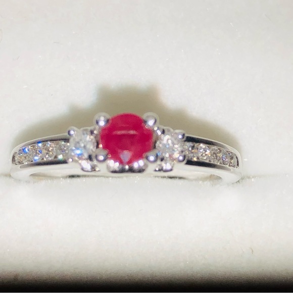 New Ruby, Diamond and White Gold Ring w Appriasal - Picture 2 of 11